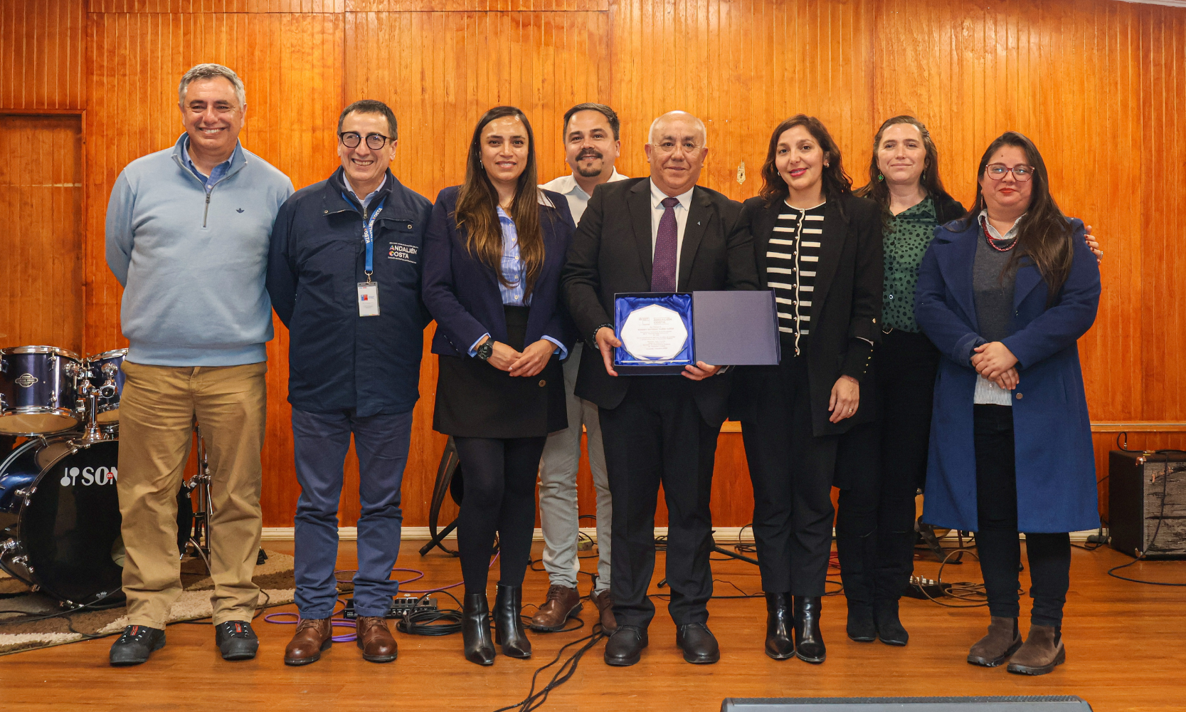 Andalién Costa reconoció la trayectoria de asistentes de la educación del territorio